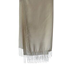 Ivory Silk Shawl With Elegant Beaded Fringe ❤️❤️Beautiful❤️❤️